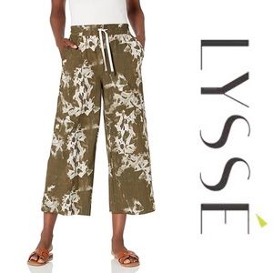 NWT Lysse Lila Crop Pant in Olive Tropical Print